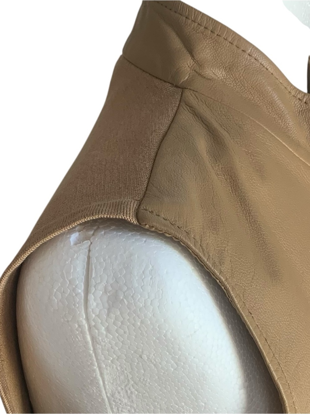 Peter Nygard Vest Genuine Leather Panel Silk Knit Back Vintage Old Money Camel M - Picture 7 of 10